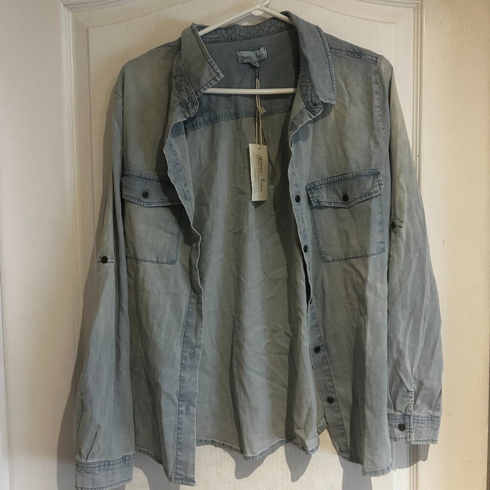 Grace & Lace Light Blue Denim Button-Up Shirt (Medium, NWT)